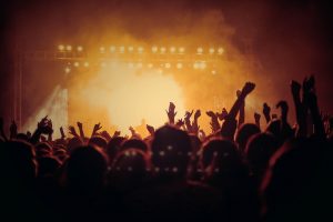 ライブカメラマンになるには
